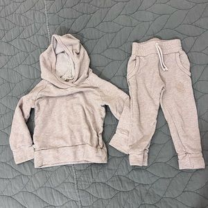 Childhoods 2T sweatsuit hoodie and joggers
